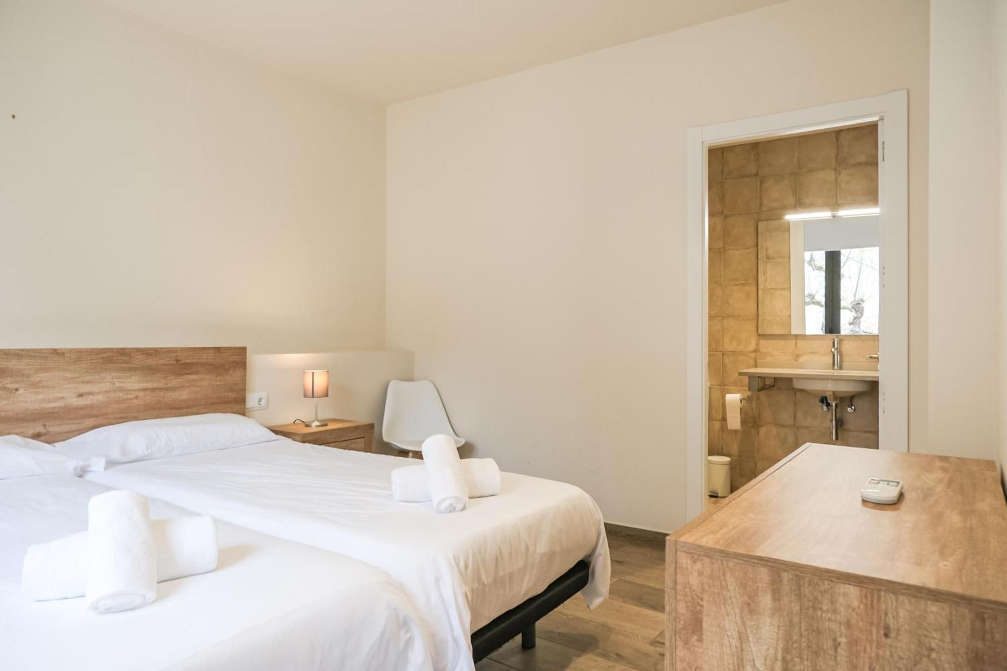 Can Cintet 1 Apartamento En La Plaza De 贝萨卢 外观 照片