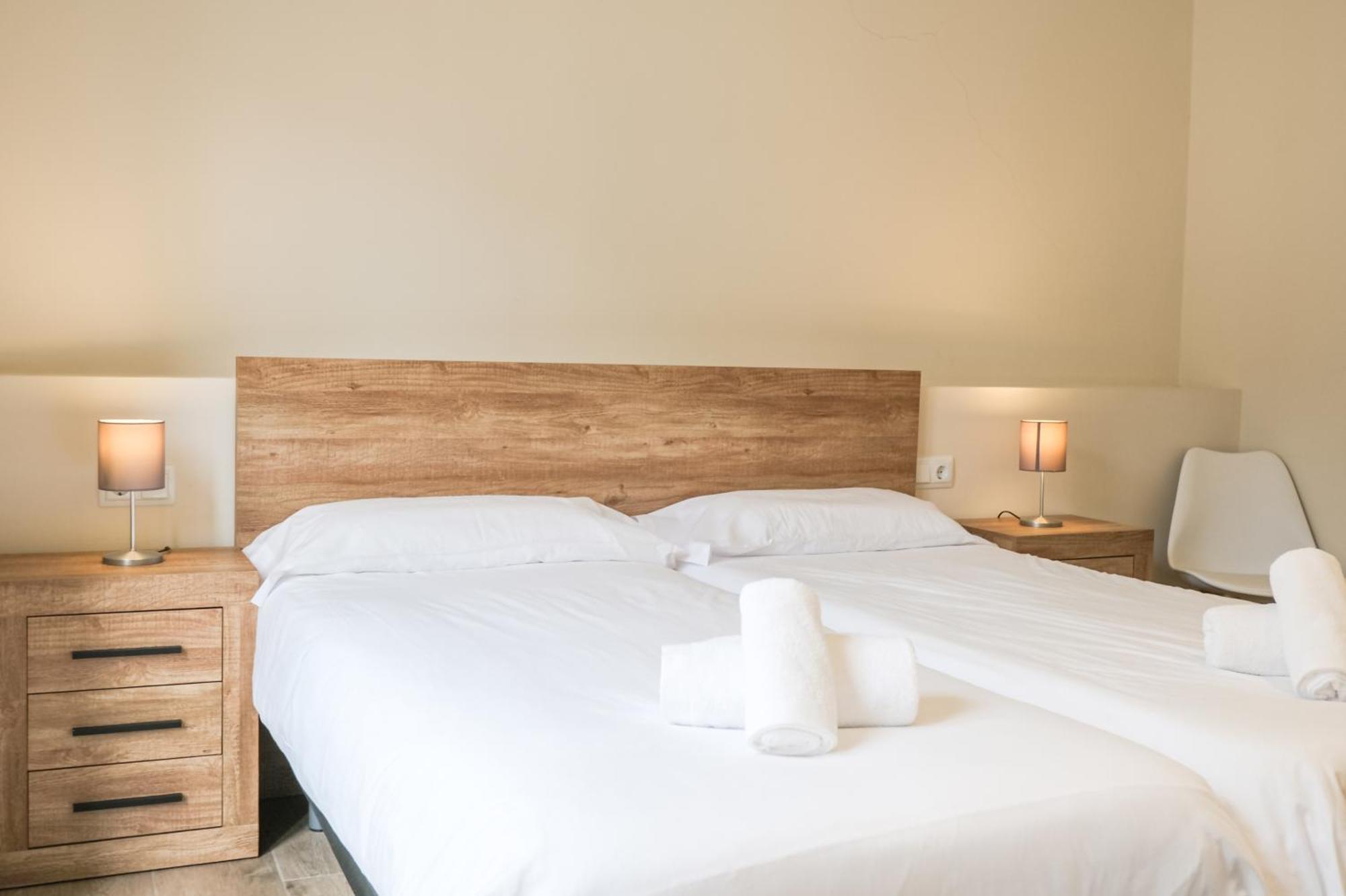 Can Cintet 1 Apartamento En La Plaza De 贝萨卢 外观 照片