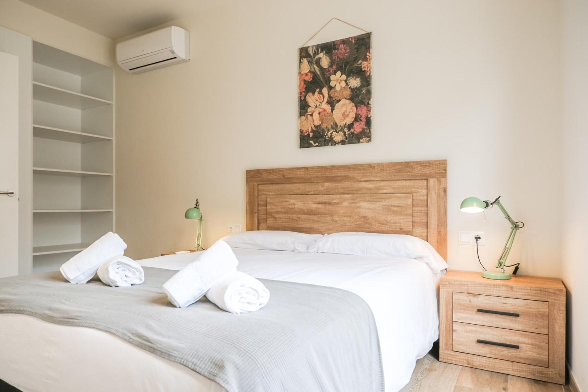 Can Cintet 1 Apartamento En La Plaza De 贝萨卢 外观 照片