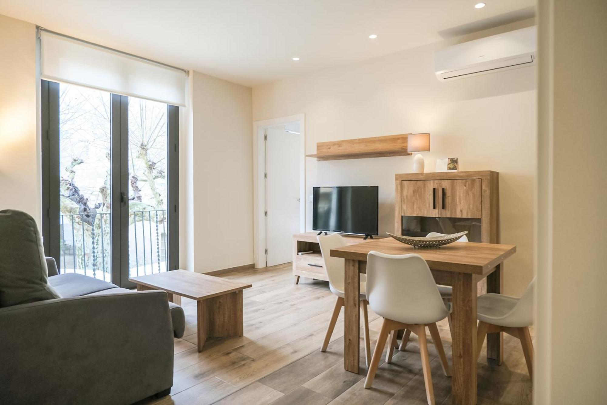 Can Cintet 1 Apartamento En La Plaza De 贝萨卢 外观 照片